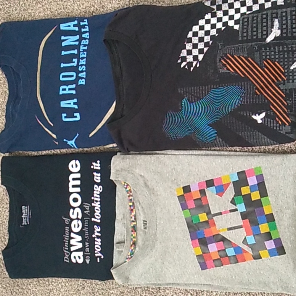 4 mens L/XL tshirts